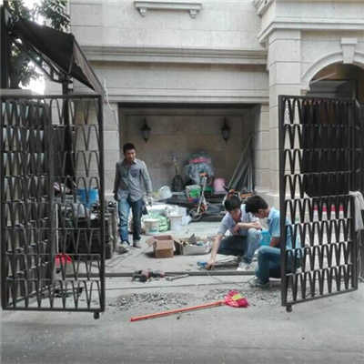 深圳东湖别墅区装置庭院铜门